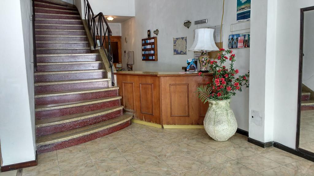 Hotel Lyon Mar del Plata Dış mekan fotoğraf